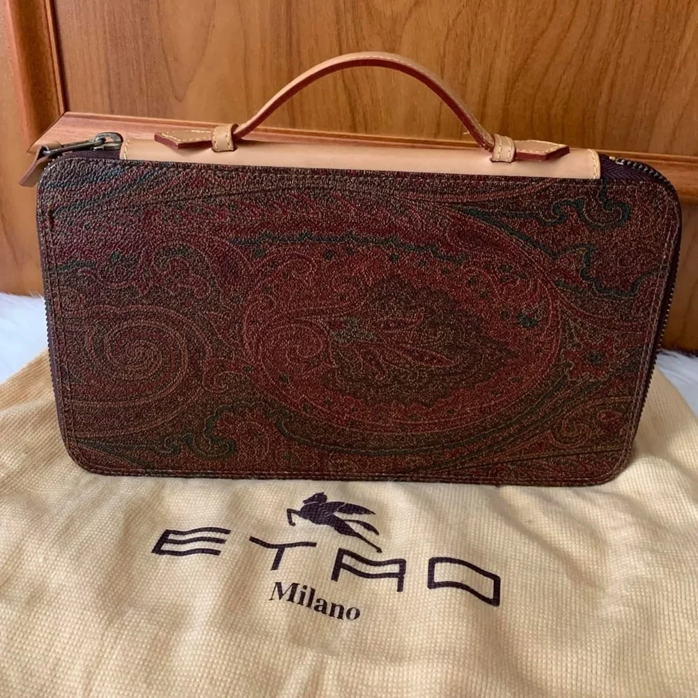 Beautiful ETRO Organizer in PVC and Leather, Bordeaux♥️ - Picture 2 of 16